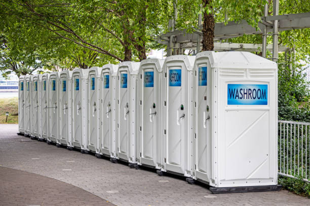 Best Luxury portable toilet rental  in Calhoun, GA